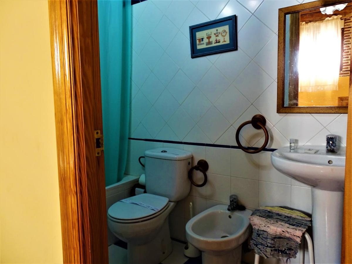 Hostal Camino Del Cid Huerta Del Rey Экстерьер фото